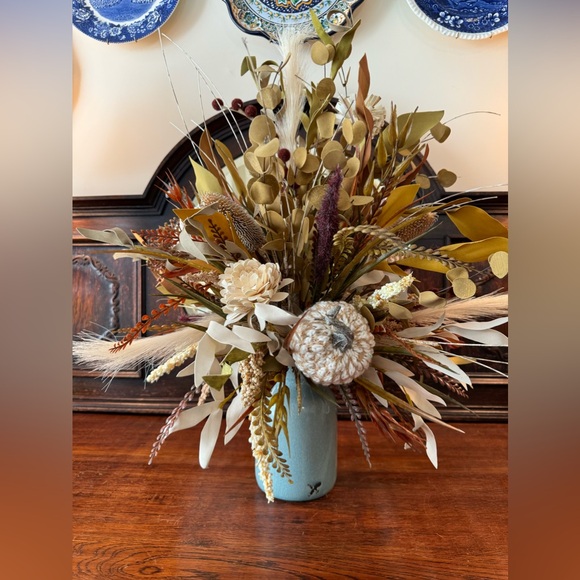 Turquoise Center Piece - Picture 1 of 1